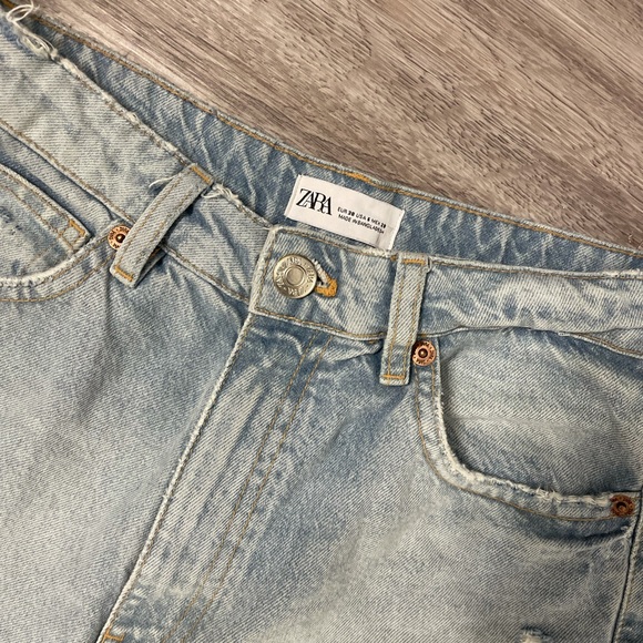 Zara highrise mom fit jeans - Picture 2 of 3